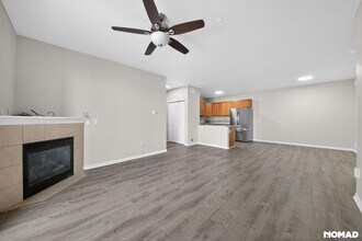 7222 S Blackhawk St in Englewood, CO - Foto de edificio - Building Photo