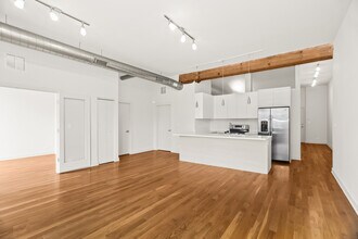 1755 N Damen Ave in Chicago, IL - Building Photo - Building Photo