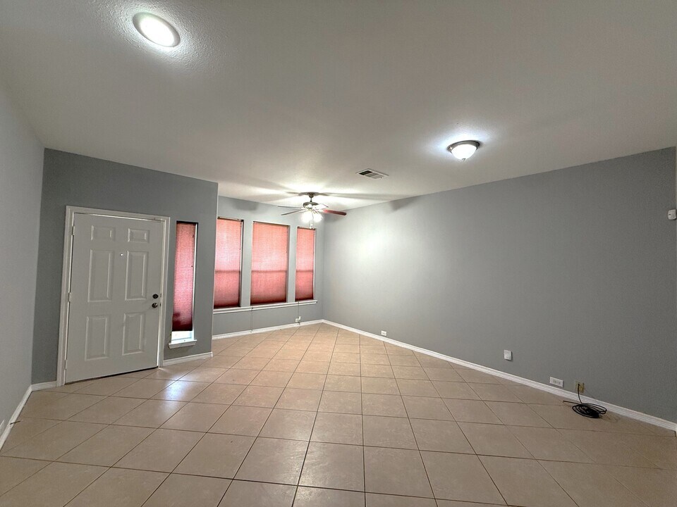 13119 S Bellaire Estates Dr in Houston, TX - Building Photo