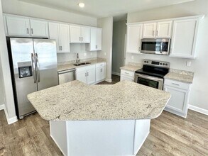 73 Crimsonwood Dr in Byhalia, MS - Building Photo - Building Photo