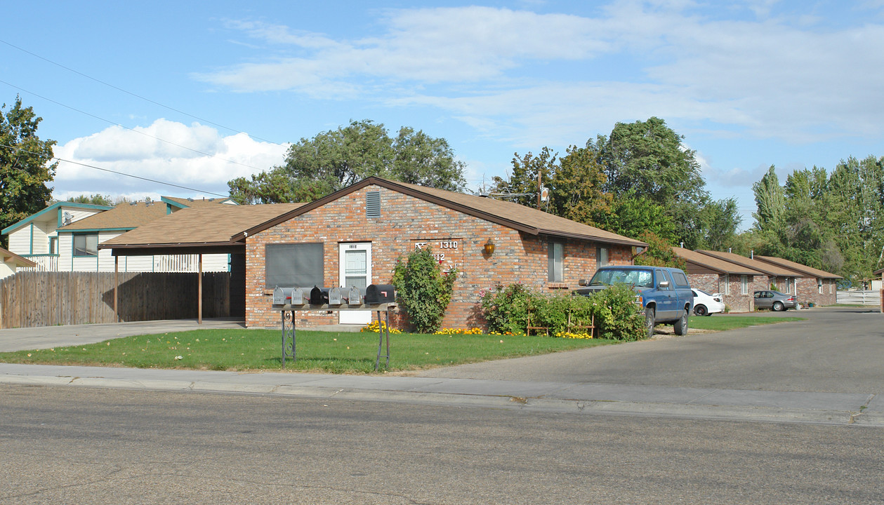 1310 Garland St in Nampa, ID - Building Photo