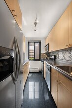 425 E 63rd St in New York, NY - Building Photo - Building Photo