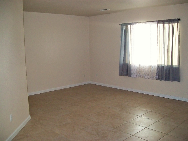 4448 Lake Mead Dr in Greeley, CO - Building Photo - Building Photo