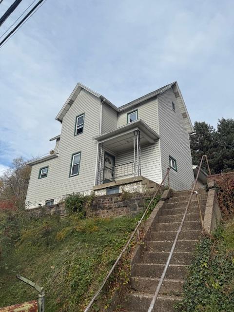 1625 6th Ave in Freedom, PA - Building Photo