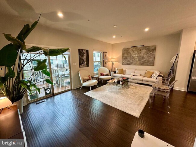 7013 Van Dusen Rd in Laurel, MD - Building Photo - Building Photo