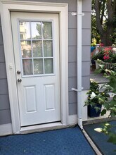 56 Hobson St, Unit Garden in Boston, MA - Foto de edificio - Building Photo