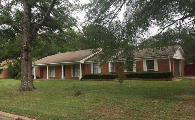property at 311 Linden Cir