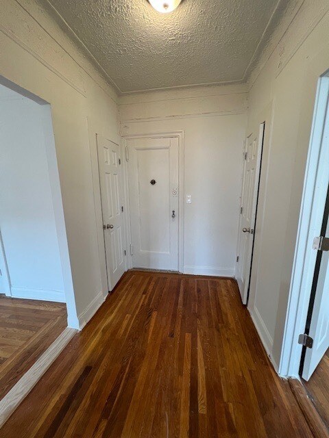 7 Sherwood Terrace in Yonkers, NY - Building Photo - Building Photo