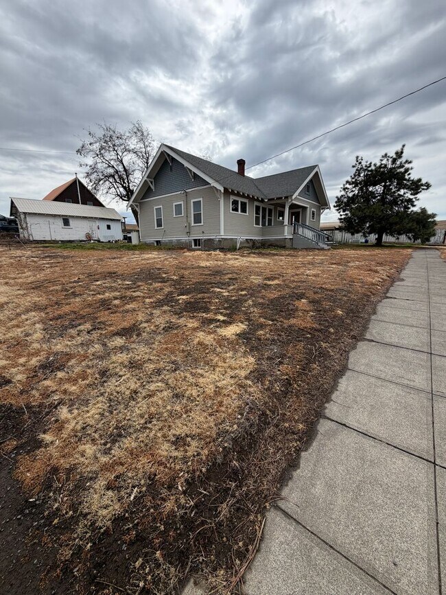 620 Pemberton St in Wasco, OR - Building Photo - Building Photo