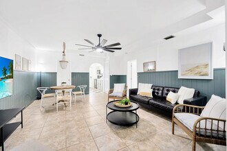 10755 Clara Ln in St. Petersburg, FL - Building Photo - Building Photo