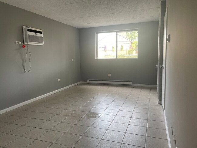 21W284 Tee Ln in Itasca, IL - Building Photo - Building Photo