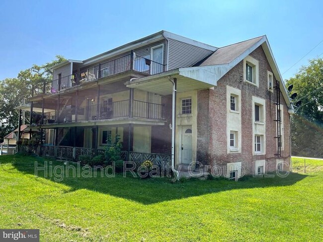 property at 1885 Habecker Rd
