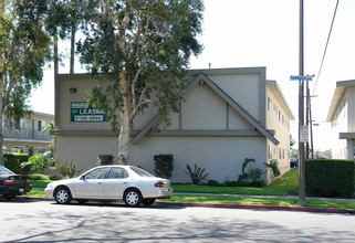 11622 Stuart Dr in Garden Grove, CA - Building Photo - Building Photo