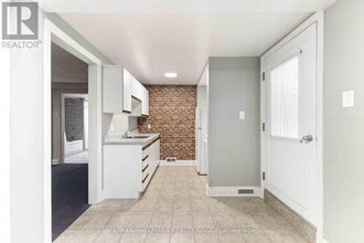 1320 St. Jean St in Ottawa, ON - Building Photo - Building Photo