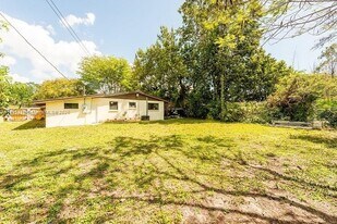 7830 SW 99th St in Miami, FL - Building Photo