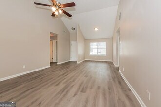 2081 Wedgewood Dr in Stone Mountain, GA - Building Photo - Building Photo