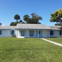 313 Church St in Port Orange, FL - Building Photo