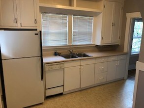 313 NE 79th Ave in Portland, OR - Building Photo - Building Photo