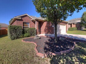 105 Pecanwood N in Kyle, TX - Building Photo - Building Photo