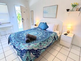 322 Oregon St in Hollywood, FL - Building Photo