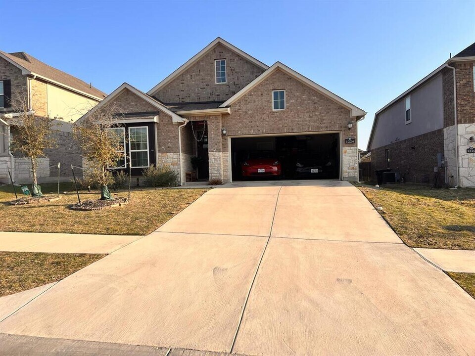 1224 Leaning Oak Ln in Georgetown, TX - Building Photo