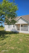 5081 FM973 in Taylor, TX - Building Photo