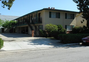 853-865 Blair Ave in Sunnyvale, CA - Foto de edificio - Building Photo