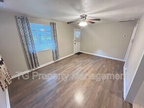 3958 Hunter Cir in Jacksonville, FL - Building Photo - Building Photo