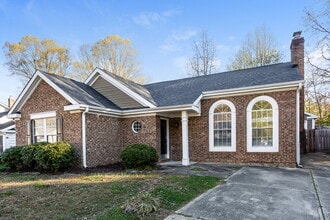 2112 David Earl Dr in Charlotte, NC - Building Photo - Building Photo