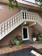 9 NE 19th Ct in Wilton Manors, FL - Building Photo - Building Photo