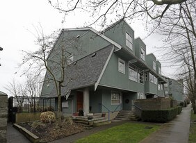 1930-1980 Kent Ave SE in Vancouver, BC - Building Photo