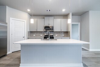 17877 Stone Ter Ct in Montgomery, TX - Building Photo - Building Photo