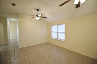 609 Blueberry Hill Ln in Mansfield, TX - Building Photo - Building Photo