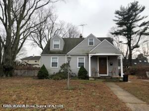 320 Oakley Ave in Long Branch, NJ - Building Photo