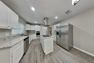 18150 River Sage Dr in Houston, TX - Building Photo - Building Photo