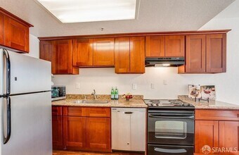 201 Harrison St in San Francisco, CA - Building Photo - Building Photo