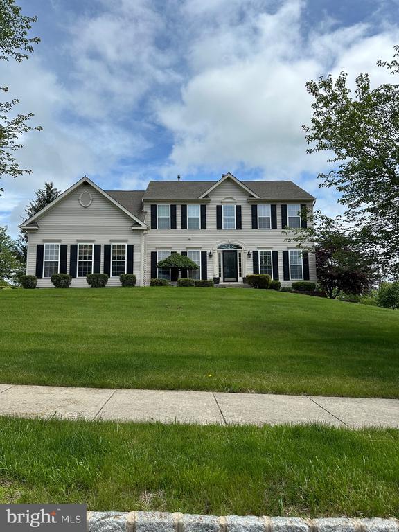 property at 1891 Sycamore Dr