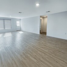 514 Primrose Ln in San Antonio, TX - Building Photo - Building Photo
