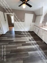 1697 Electric Ave-Unit -Unit 5 - 1/2 Upper in Lackawanna, NY - Foto de edificio - Building Photo