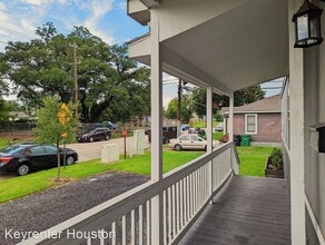 303 North Loop in Houston, TX - Foto de edificio - Building Photo