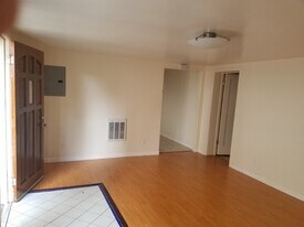 906 Central Ave, Unit A in Alameda, CA - Building Photo