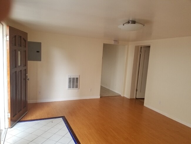 906 Central Ave, Unit A
