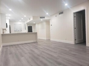 829 Camino Rd in Delray Beach, FL - Foto de edificio - Building Photo