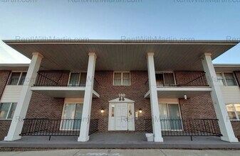 780 Russell Rd in Waterloo, IA - Building Photo - Building Photo