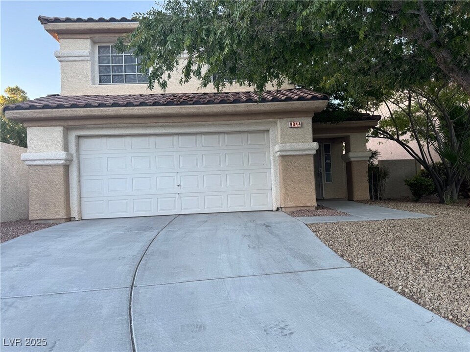 9844 La Vid Ct in Las Vegas, NV - Building Photo