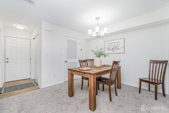 1227 Waterford Dr in Edison, NJ - Building Photo - Building Photo