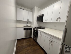 5 AVENUE in New York, NY - Foto de edificio - Building Photo