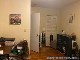 65 Chiswick Rd, Unit 5 in Boston, MA - Building Photo