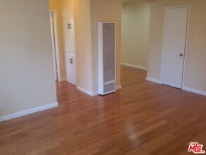 5950 Carlton Way in Los Angeles, CA - Building Photo - Building Photo