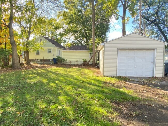 413 Cleveland Ave in Michigan City, IN - Building Photo - Building Photo